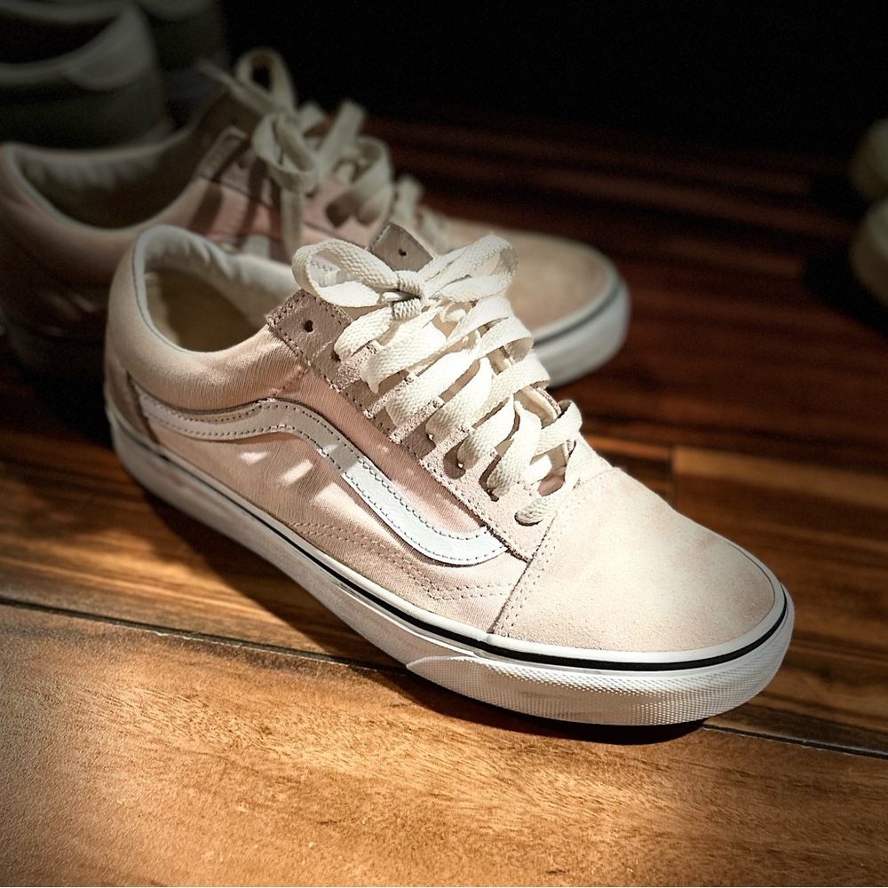 Women’s baby pink size 8.5 vans